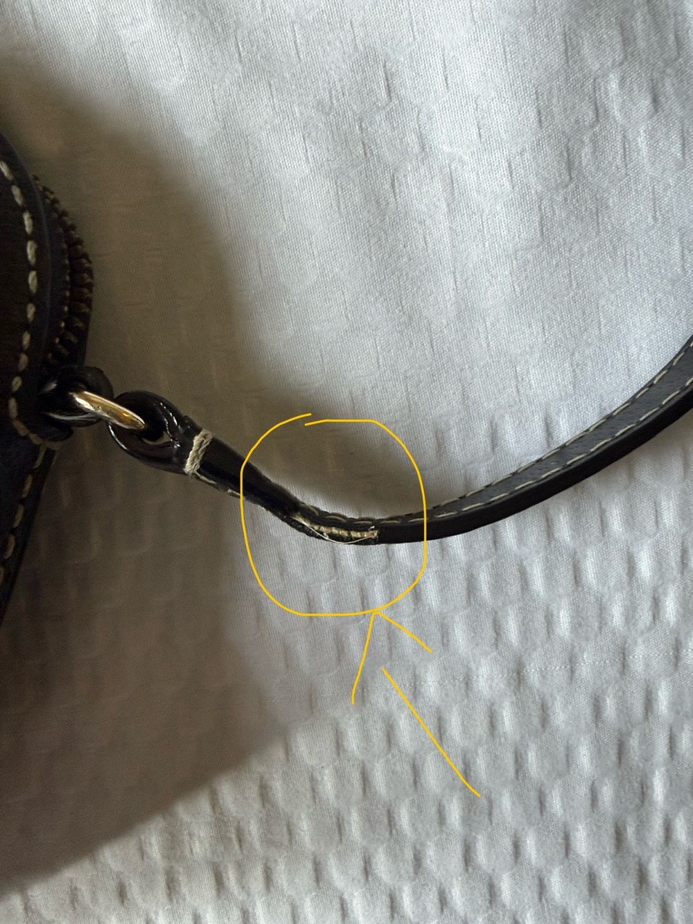 kate spade black leather crossbody with gold-tone logo - Picture 9 of 12